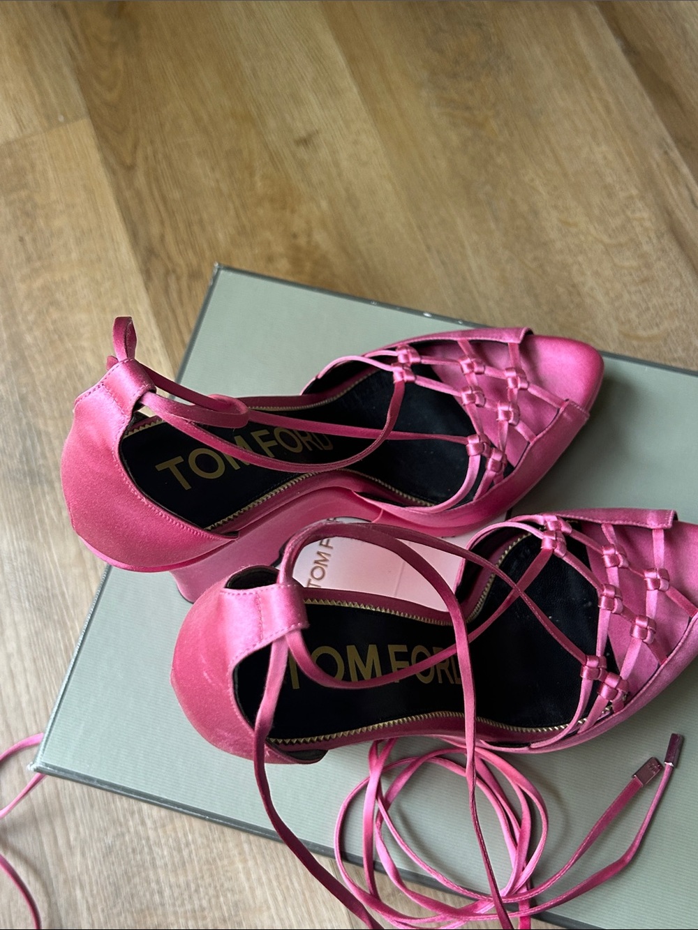 Tom Ford Fuchsia Pink Satin Lace-Up Platform Wedges Heels - Picture 7 of 12